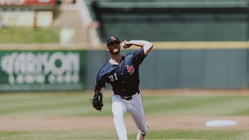 Brandon Leibrandt tossed six scoreless innings to earn the win in the opener of Saturday's doubleheader.