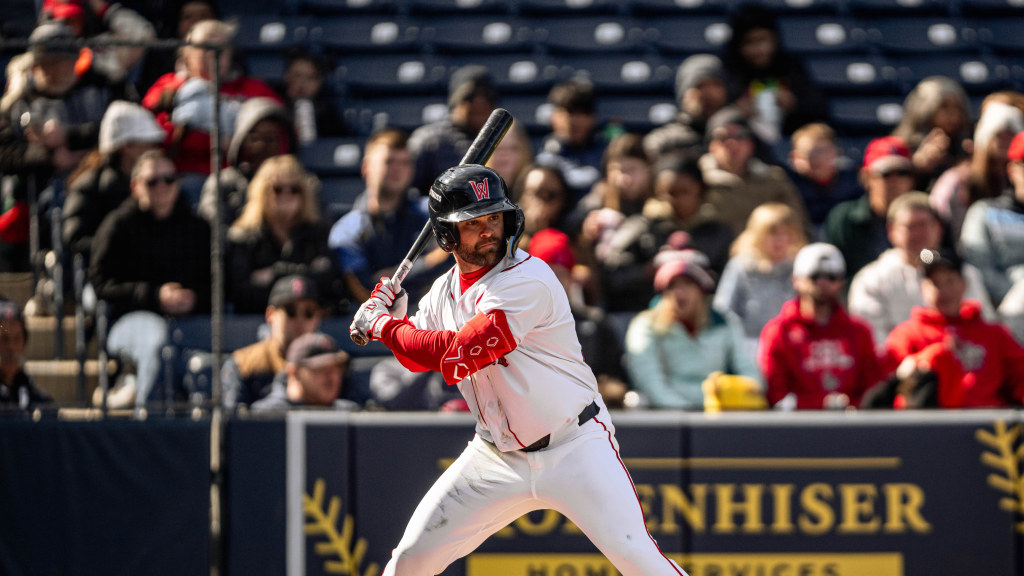 Vinny Capra went 1-for-3 with two walks, a stolen base, and a run scored.
