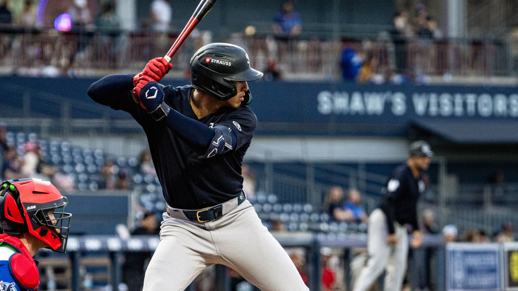George Lombard Jr. went 4-for-5 and extended his on-base streak to 30 straight games.