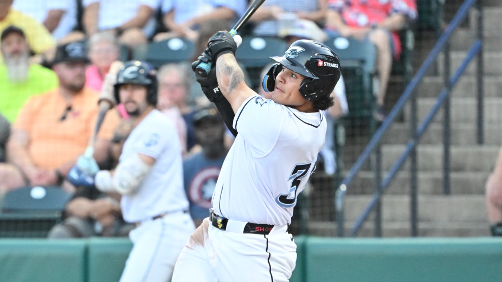 Ralphy Velazquez crushes a two-run homer in the 2nd inning Tuesday