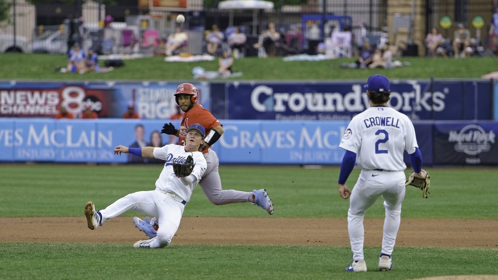Second baseman Sean McLain makes a diving catch during the Drillers loss to Springfield on Thursday night at ONEOK Field.
