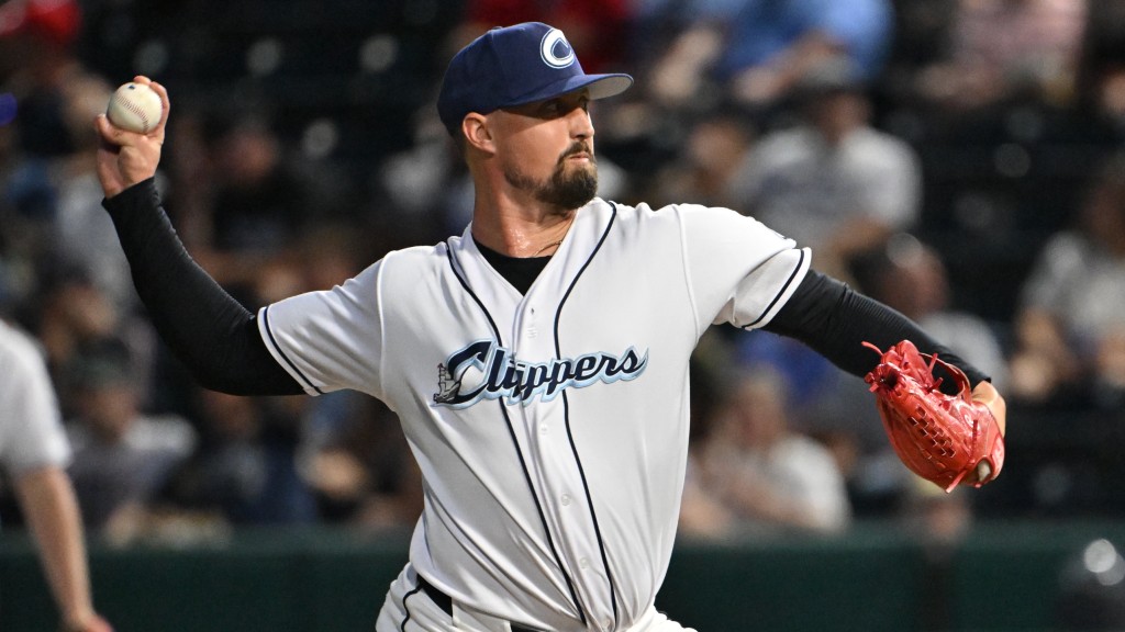 Guardians righty Shawn Armstrong struck out two in his one-inning rehab appearance Tuesday
