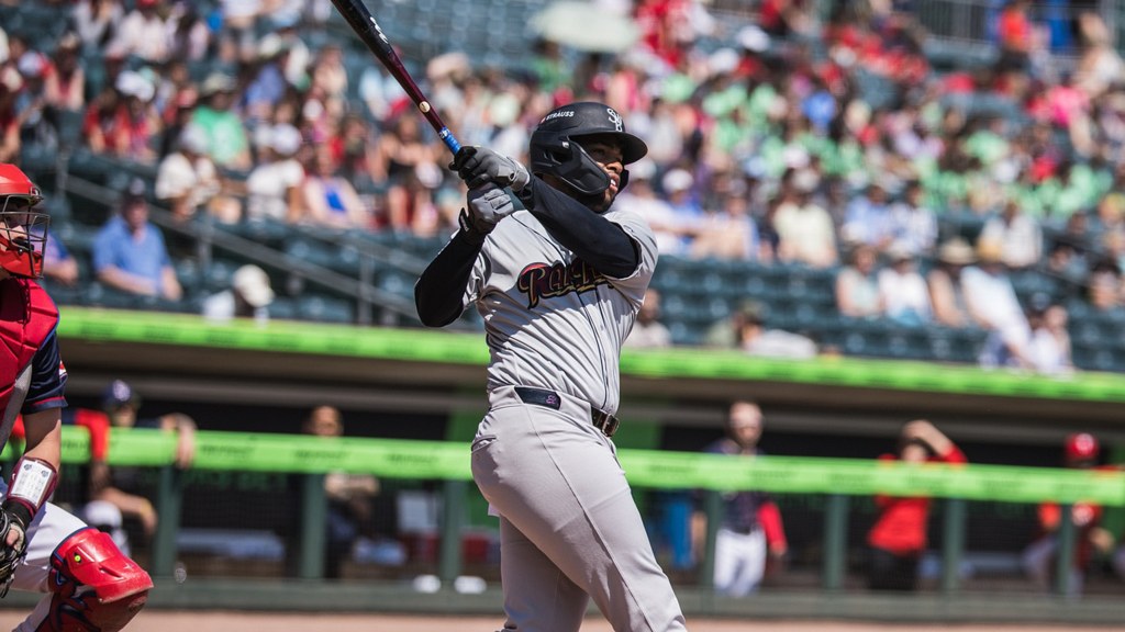 Yanquiel Fernández hit his team-best 16th home run of the year in Saturday's loss.
