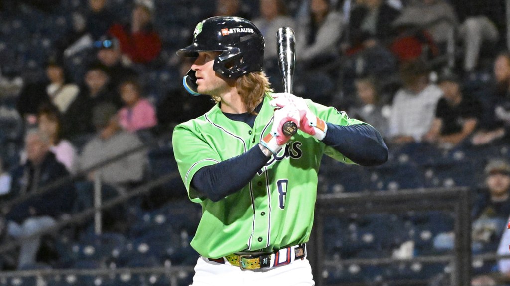 Ben Gamel went 3-for-4 with two RBIs in the game one win, his second straight three-hit effort.