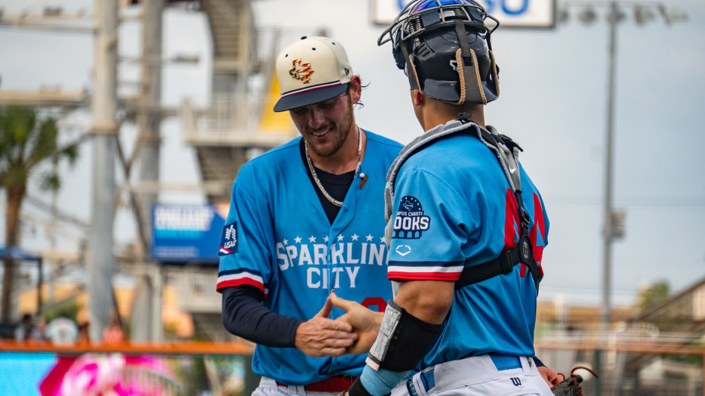 Hooks lefty Trey Dombroski blanked Midland over six one-hit innings in the 2026 finale.