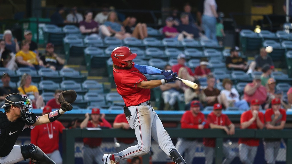 Kervin Pichardo's double in the ninth scored three, stretching the Sens lead to 8-3