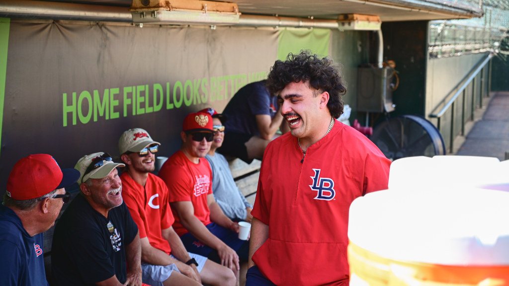 Tod Shafer and the Bats grounds crew shared a laugh with Sal Stewart after his promotion to the Reds in 2025.