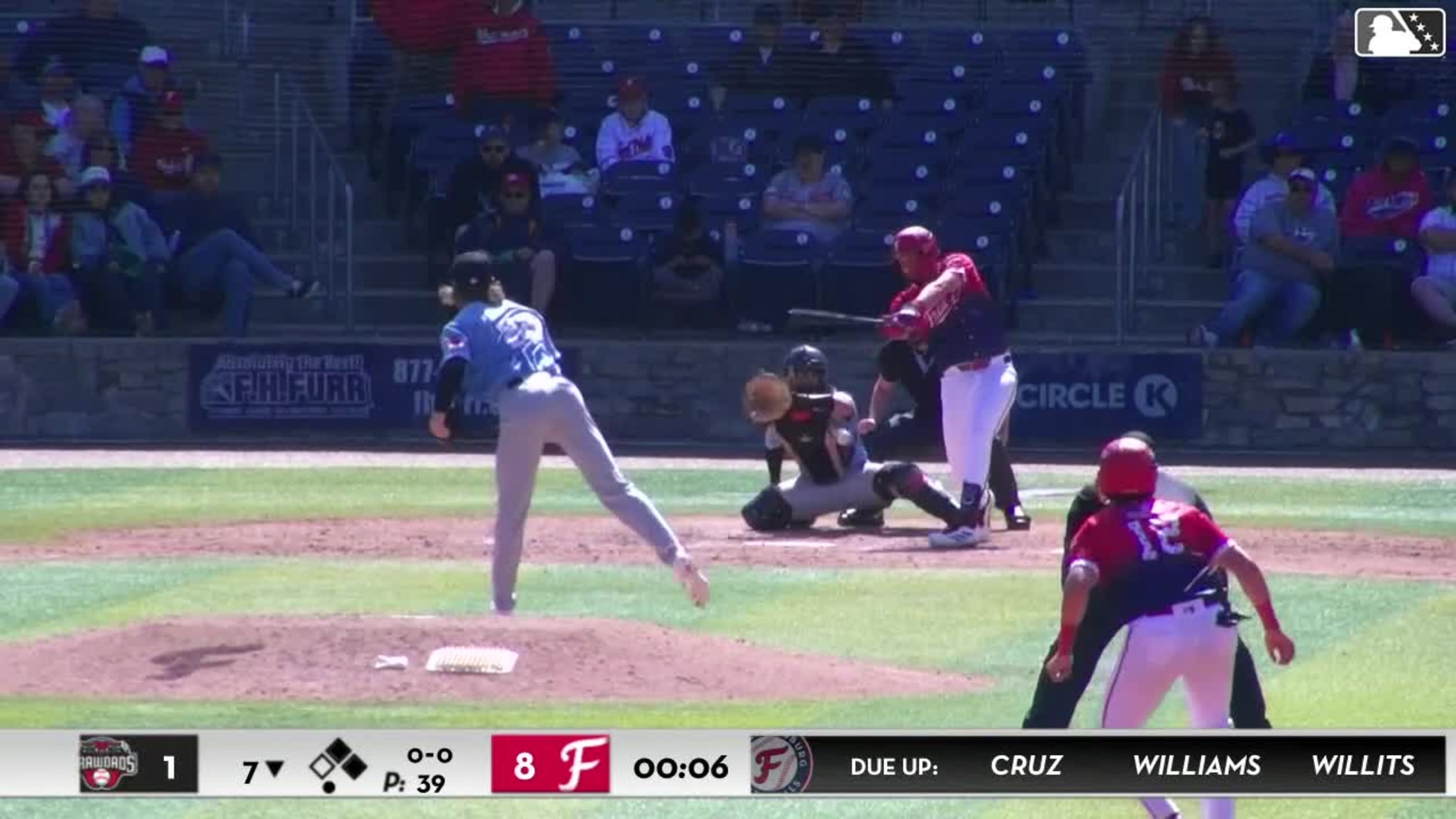Juan Cruz singles on a ground ball to left fielder Deward Tovar. Nick Hollifield scores. Rafael Ramirez Jr. to 2nd.