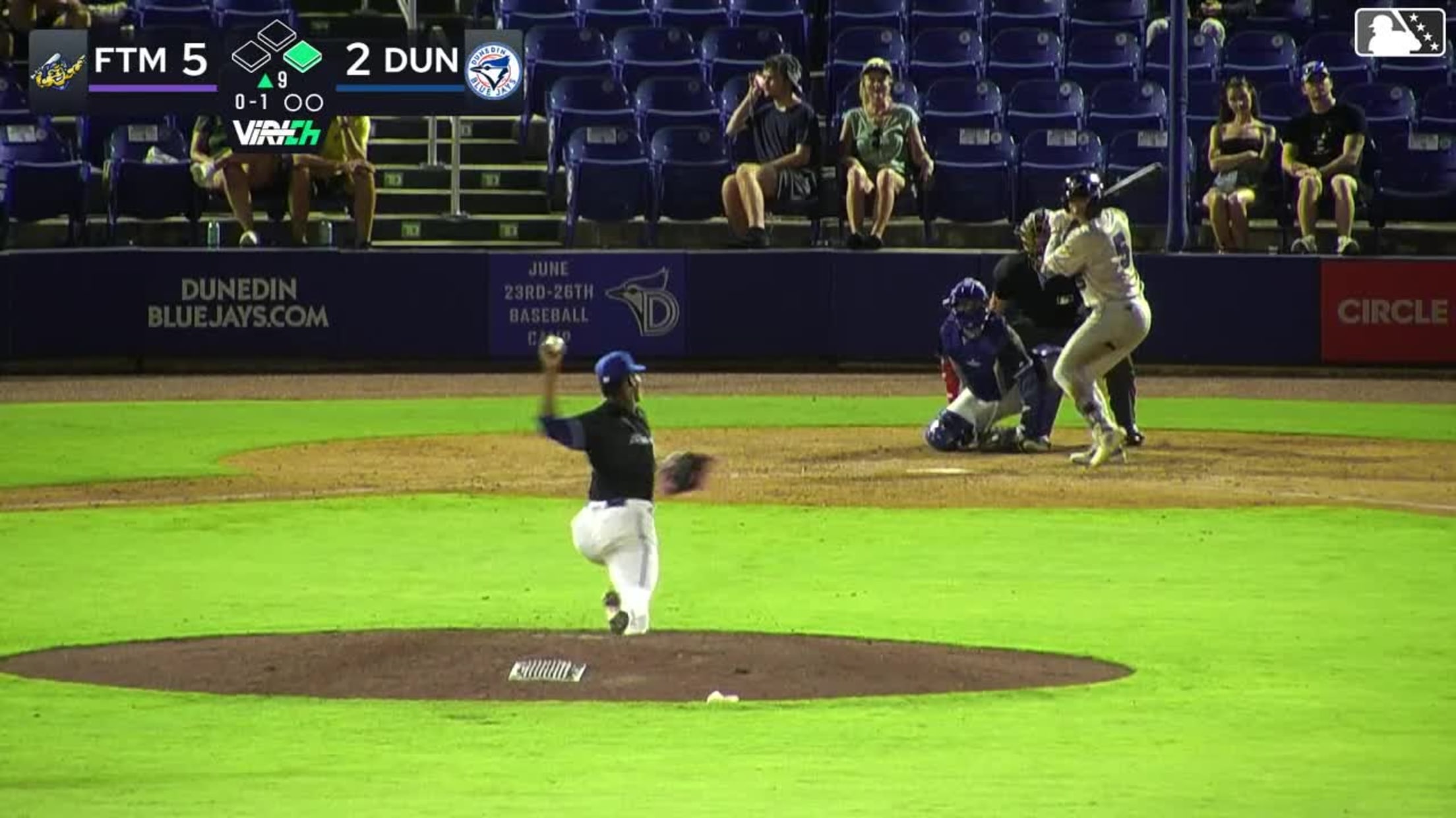 Lluveres Severino In play, run(s) to Ramiro Dominguez