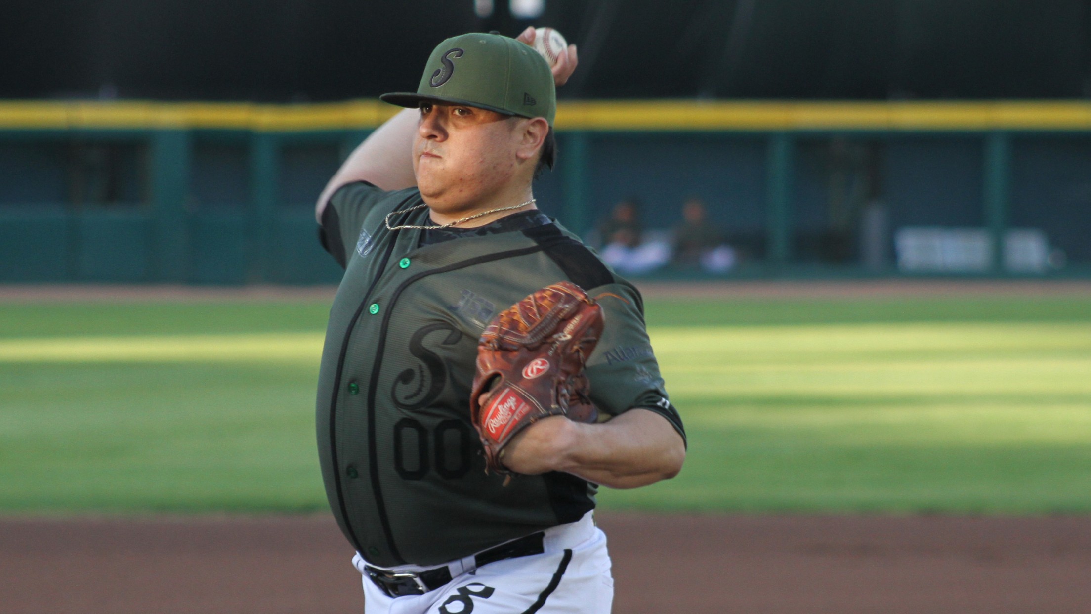 Pericos: Se refuerza la nave emplumada | MiLB.com