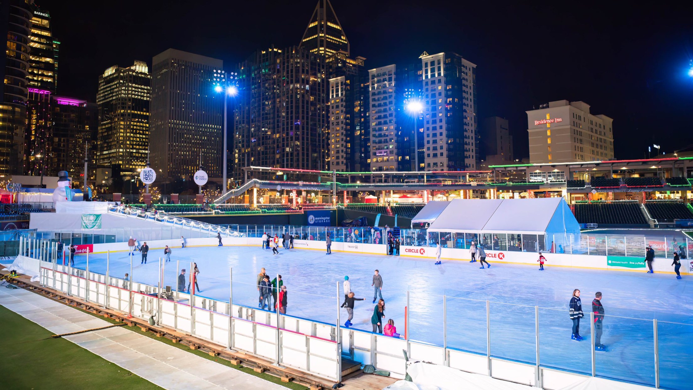 First Time Series: Glow Golf At Night - MASSGOLF, image size:2208x1242