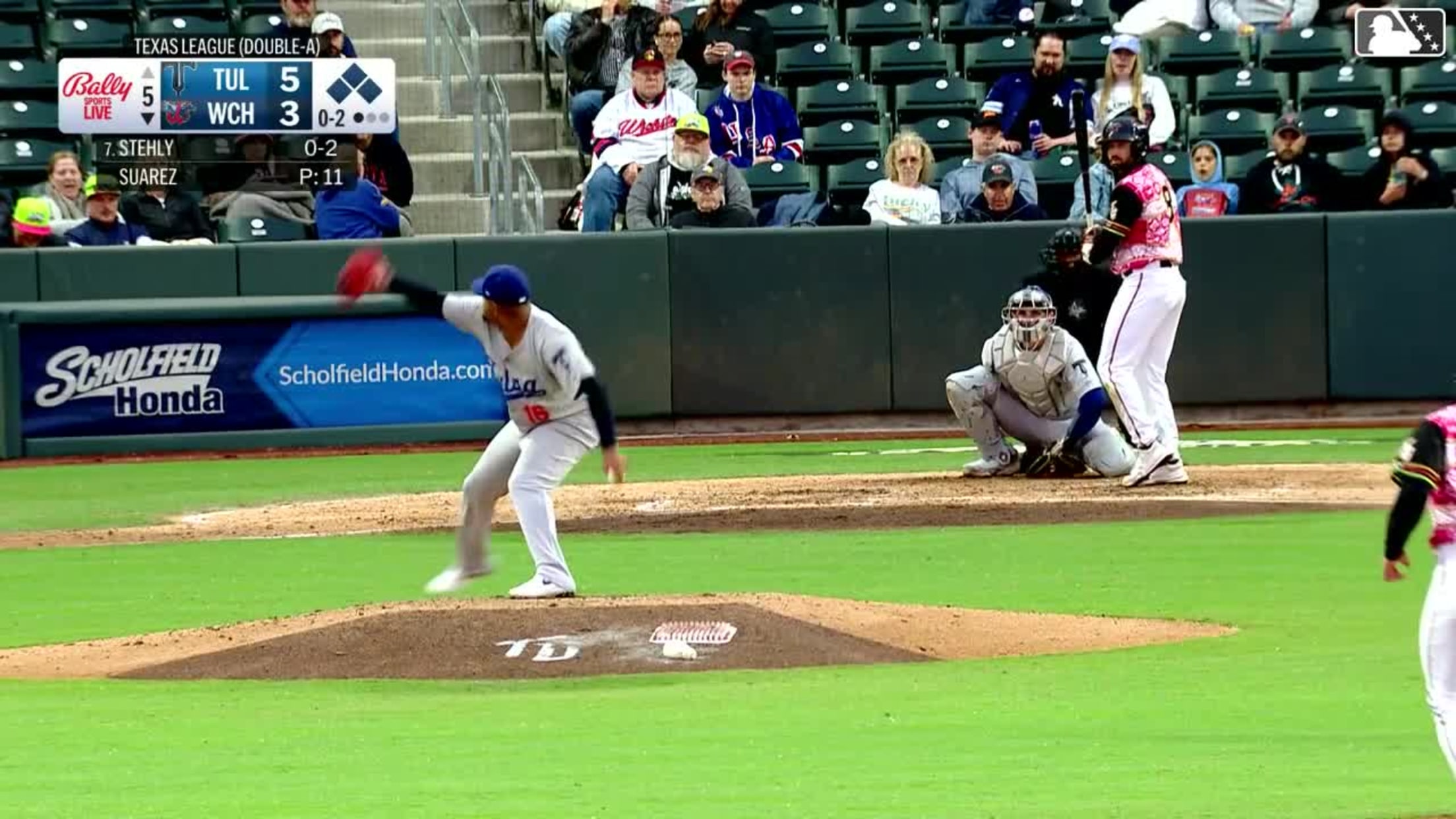 Murphy Stehly out on a sacrifice fly to right fielder Zyhir Hope. Billy Amick scores. Ricardo Olivar to 3rd.