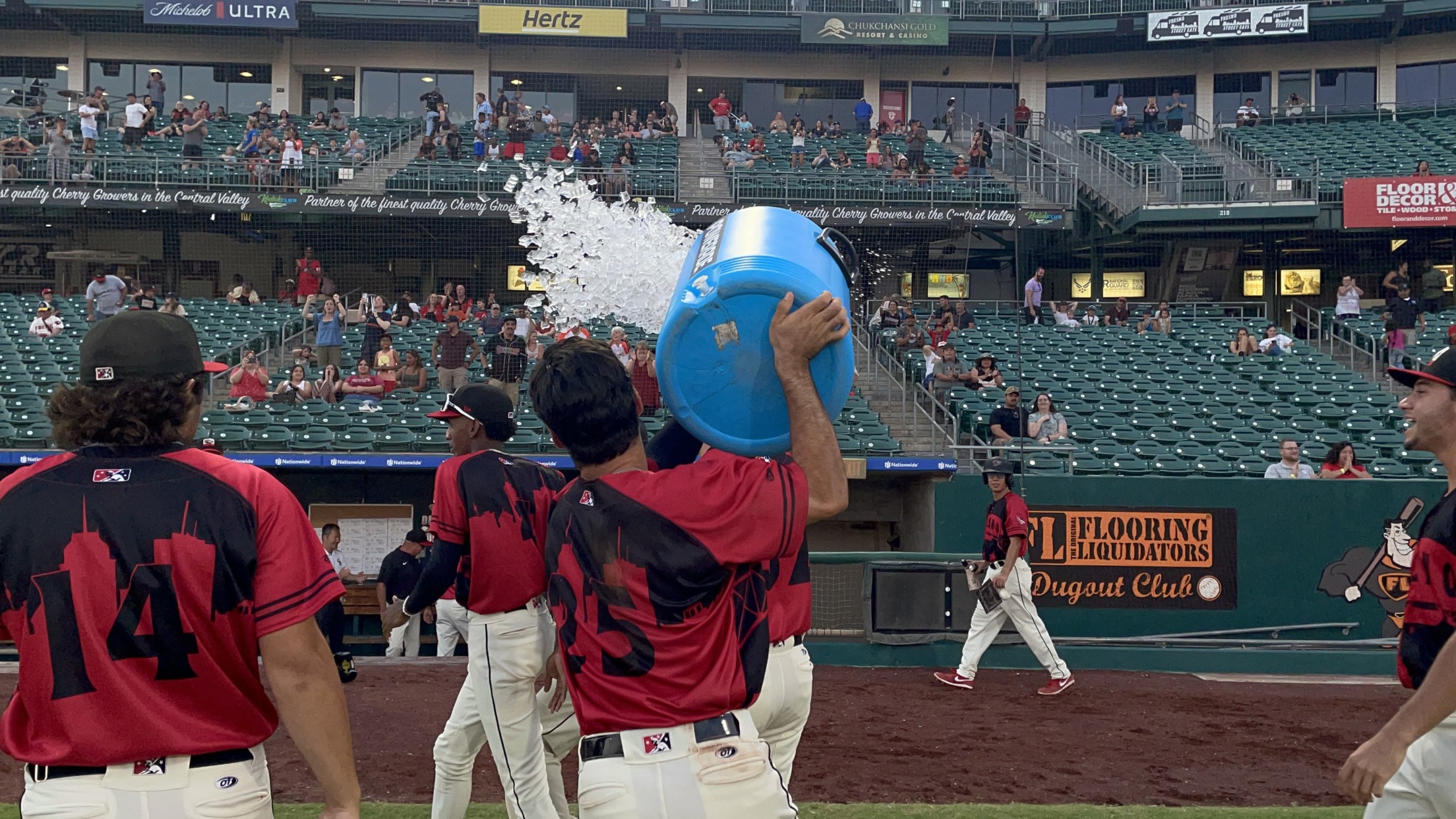 Mendez plays hero as Grizzlies walk-off 5-4 on wild pitch against 