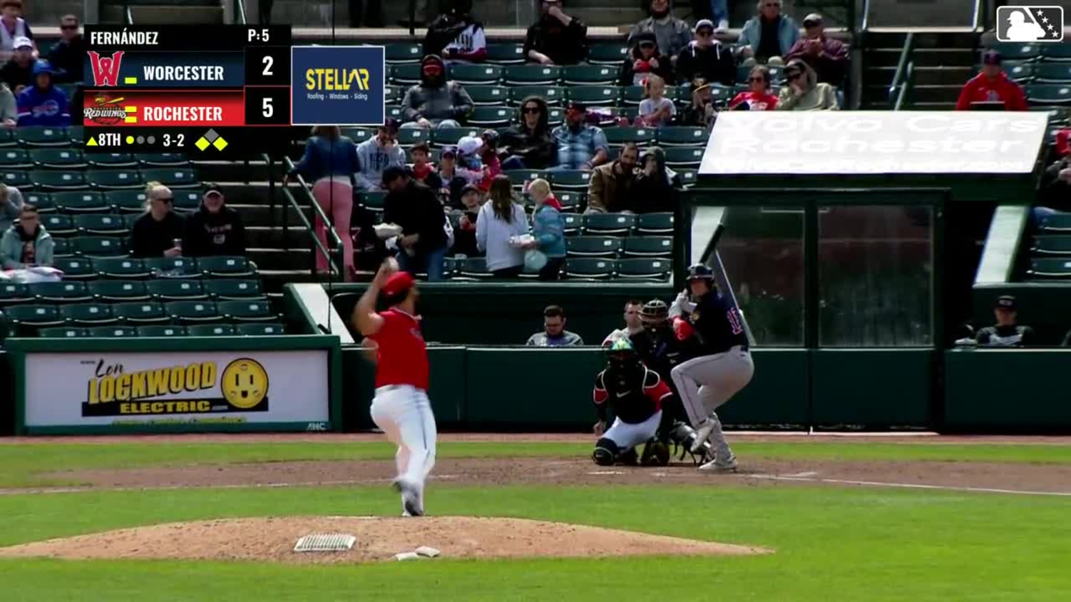 Julian Fernández In play, run(s) to Nate Eaton