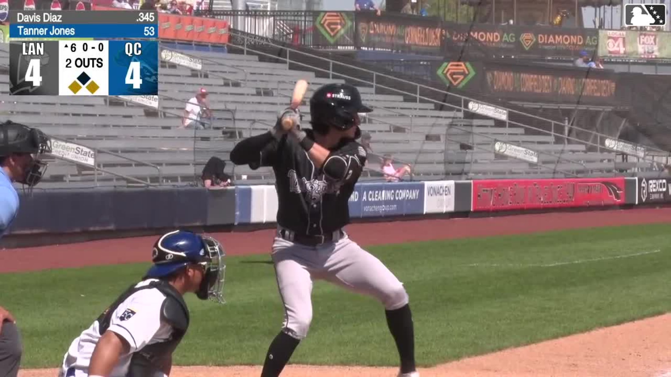 Justin Riemer singles on a ground ball to right fielder Erick Torres. Rodney Green Jr. scores. Davis Diaz to 2nd.