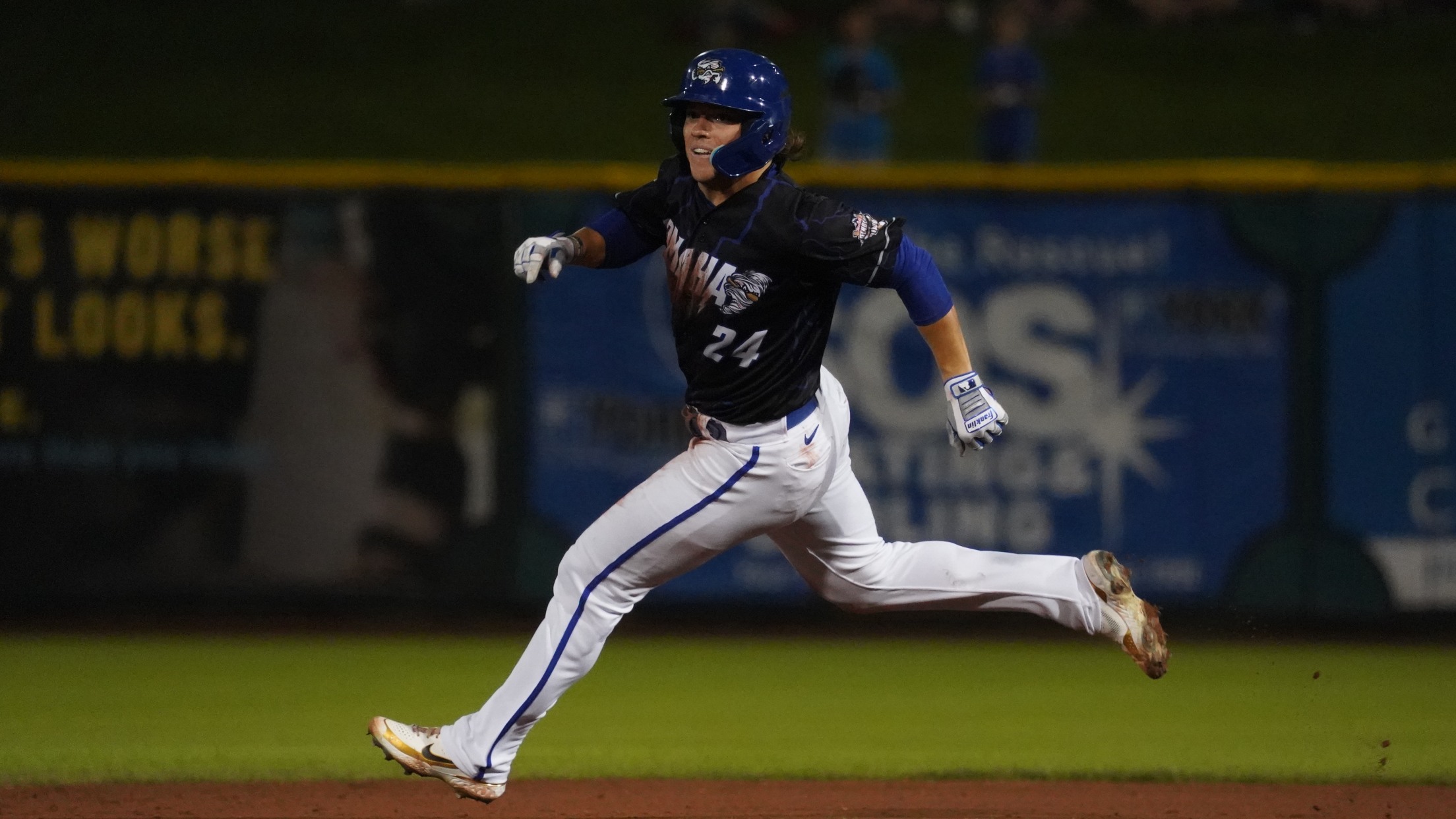 Chasers Storm Back to Stun Saints, 8-5 | MiLB.com