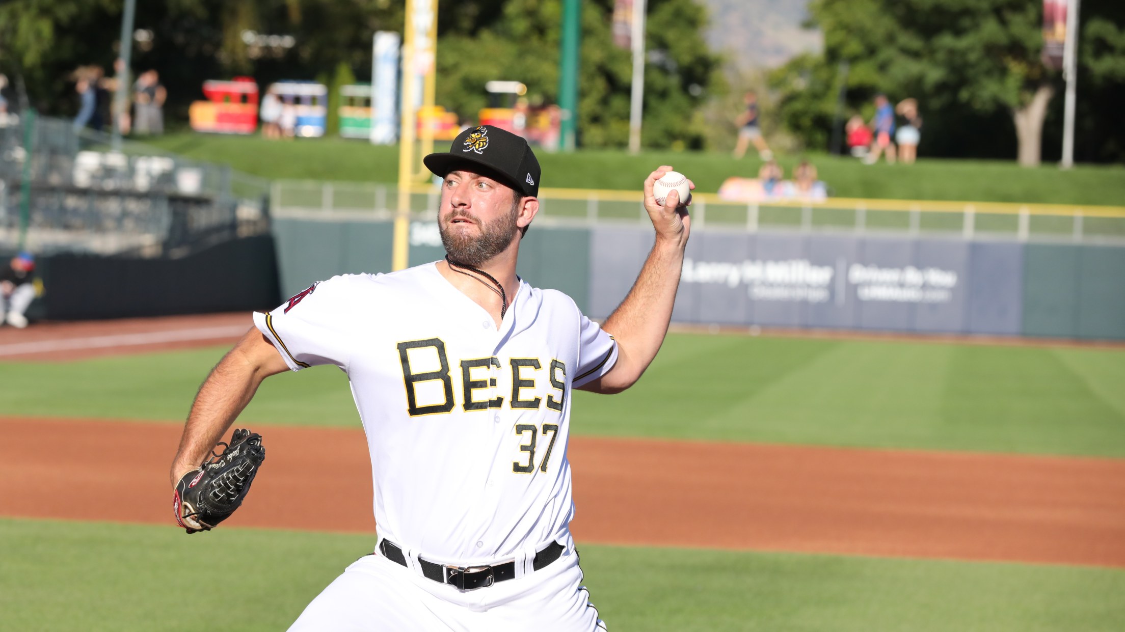 Kalish Tosses Gem, Offense Explodes In Bees Blowout | MiLB.com