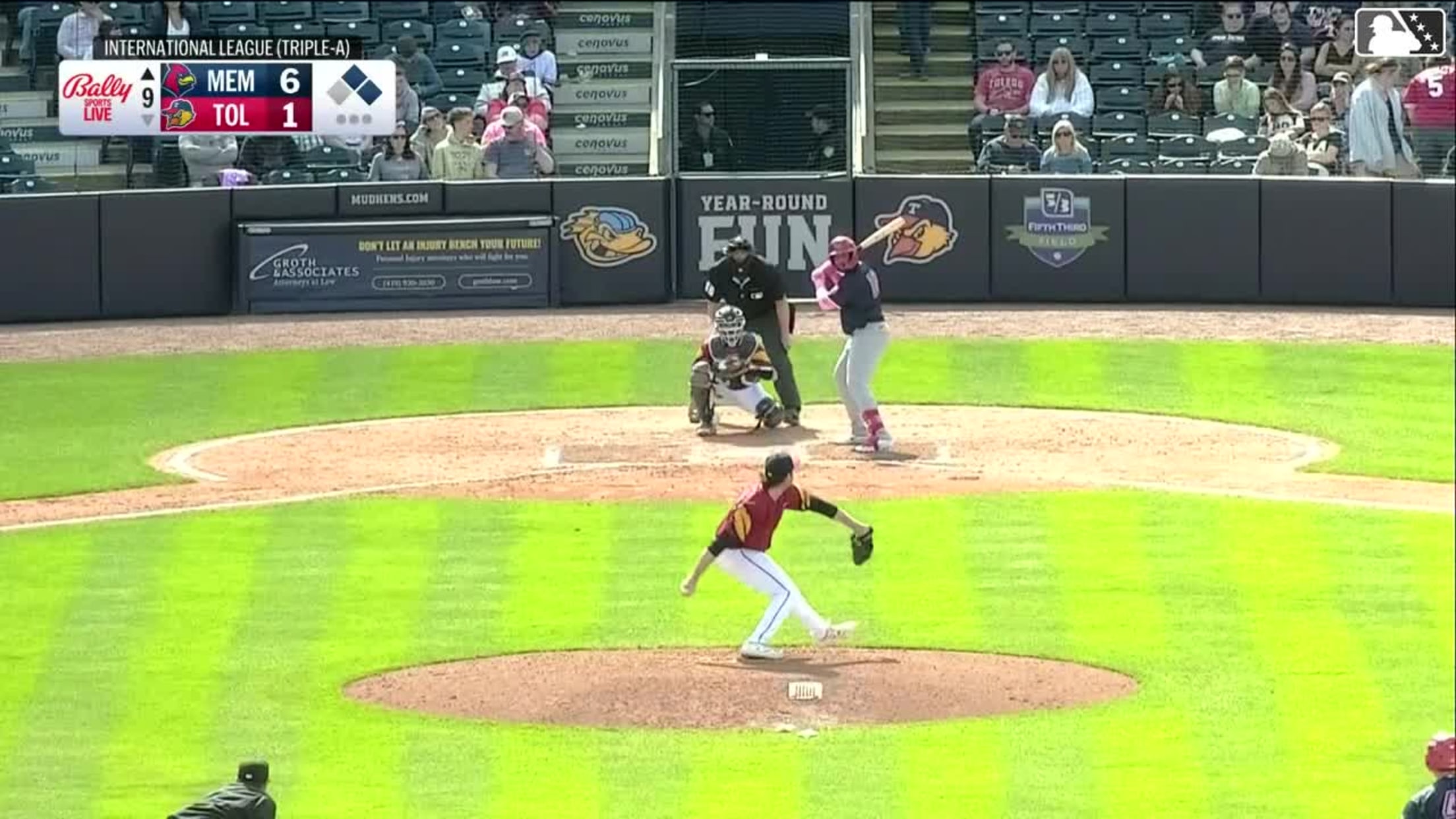Nelson Velázquez doubles (3) on a sharp line drive to left fielder Corey Julks. Jimmy Crooks scores. Leo Bernal to 3rd.