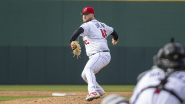 Garland, Nuts open Wisconsin trip with W