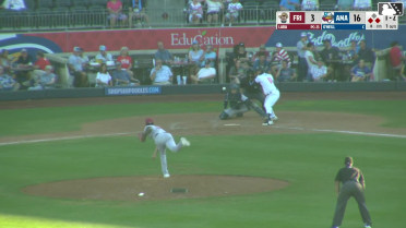 Matt O'Neill doubles (2) on a sharp line drive to center fielder Dylan Dreiling. Druw Jones scores. Anderdson Rojas scores.