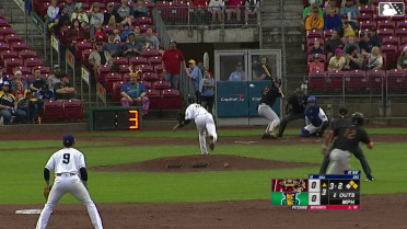 Tayden Hall singles on a line drive to right fielder Jayson Bass. Sawyer Strosnider scores. Luis Castillo to 2nd.