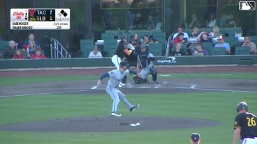 Yolmer Sánchez triples (1) on a sharp line drive to center fielder Victor Labrada. Trey Mancini scores. Omar Martinez scores.