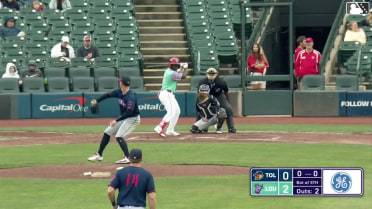 Héctor Rodríguez reaches on a throwing error by shortstop Gage Workman. Blake Dunn scores.