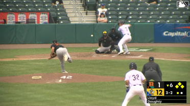 Cade Doughty walks. Sean Keys scores. Jorge Burgos to 3rd. Aaron Parker to 2nd.