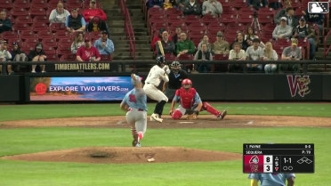 Braylon Payne homers (2) on a fly ball to right field.