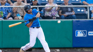 Aiden Taurek triples (1) on a fly ball to center fielder Bryce Chance. Carlos Jimenez scores.