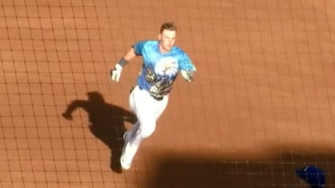 Eli Willits racks up a three-hit performance