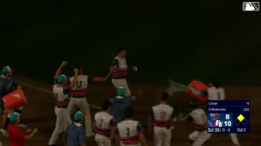 Ivan Melendez launches a walk-off homer