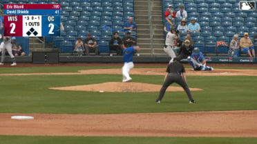 Eric Bitonti doubles (2) on a ground ball to right fielder Nolan Sailors. Luis Peña scores.