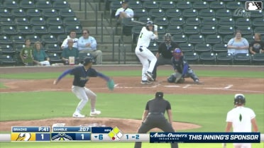 Sean Gamble doubles (14) on a sharp line drive to right fielder Caden Sorrell. Henry Ramos scores. Josh Hammond scores.