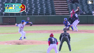 Joel Dragoo out on a sacrifice fly to left fielder Vincent Perozo. Jose Colmenares scores.