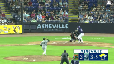 Nick Monistere out on a sacrifice fly to center fielder Edward Florentino. Kyle Walker scores. Anthony Huezo to 3rd.