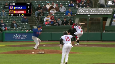 Andrés Chaparro homers (3) on a fly ball to left field. Abimelec Ortiz scores.