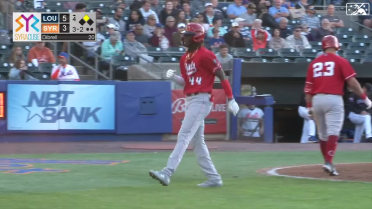 Elly De La Cruz hits a home run out to left-center 