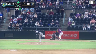 Randy De Jesus singles on a sharp line drive to left fielder Curtis Washington Jr. Matt Coutney scores. Ryan Nicholson to 2nd.