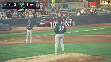 Tommy Hopfe singles on a soft line drive to left fielder Jorge Ruiz. Kelvin Hidalgo scores.