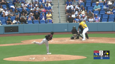 Easton Shelton homers (4) on a fly ball to center field. Ching-Hsien Ko scores.