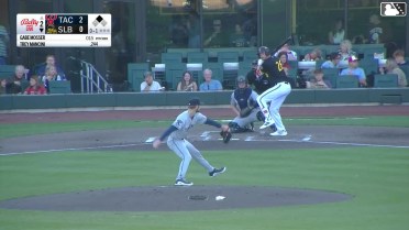 Trey Mancini doubles (13) on a line drive to right fielder Brennen Davis. Denzer Guzman scores.