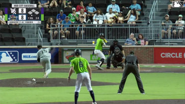 Gleider Figuereo walks. Yeison Morrobel scores. Luke Hanson to 3rd. Hector Osorio to 2nd.