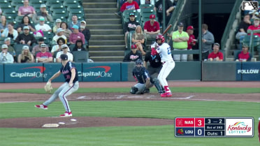 Rece Hinds walks. Edwin Arroyo scores. Héctor Rodríguez to 3rd. Noelvi Marte to 2nd.