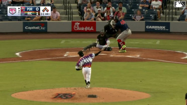 Justin Gonzales singles on a line drive to right fielder Lisbel Diaz. Henry Godbout scores. Nelly Taylor scores. Ahbram Liendo to 3rd.
