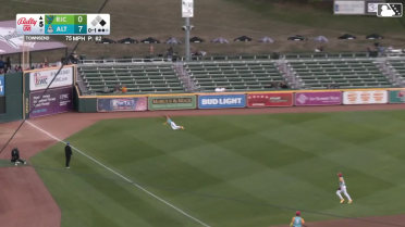 P.J. Hilson's sweet diving catch