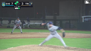Ryan Nicholson singles on a line drive to left fielder Anthony Donofrio. Anthony Scull scores. Juan Flores to 3rd.