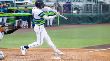 Curtis Washington Jr. homers (4) on a fly ball to right center field. Carlos Jimenez scores. Austin St. Laurent scores.