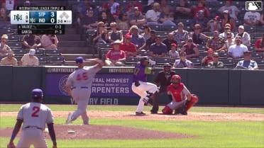 Enmanuel Valdez homers (2) on a fly ball to right center field.