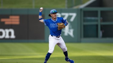 Comets Win to Leave Tacoma with Series Split